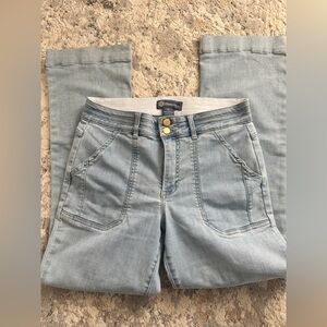 Democracy light wash Ab Solution wide leg jeans 10